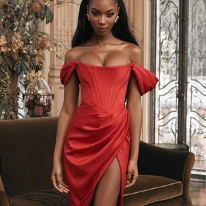 House of CB: Loretta Red Satin Dress (Large)